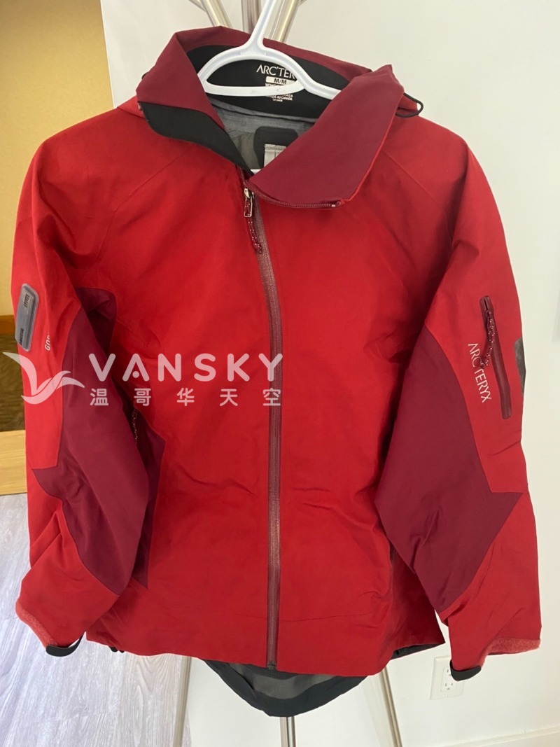 220927104711_arcteryx 2-1.jpg